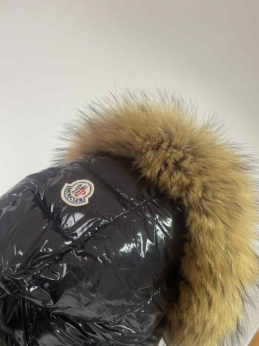 Vand geaca Moncler 1,68 se potriveste 70 kg