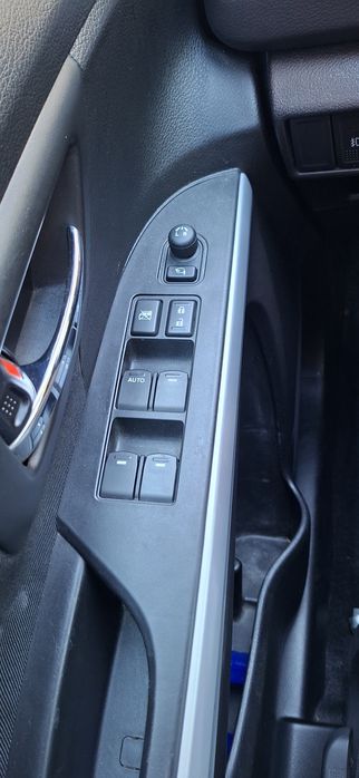 Suzuki S cross Hibryd