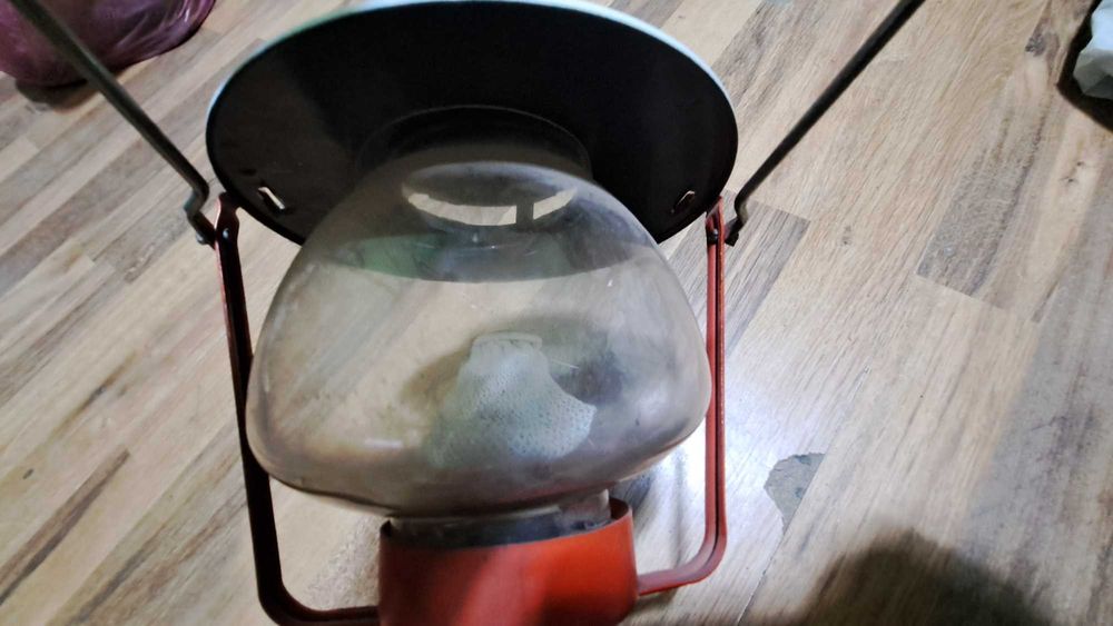 Газова лампа за осветление към бутилка с кранче,к-т бутилка и лампа