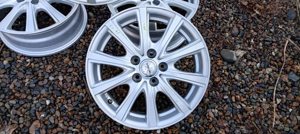 Продам комплект дисков привозные