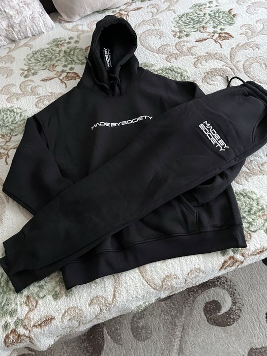 Compleuri  Made By Society