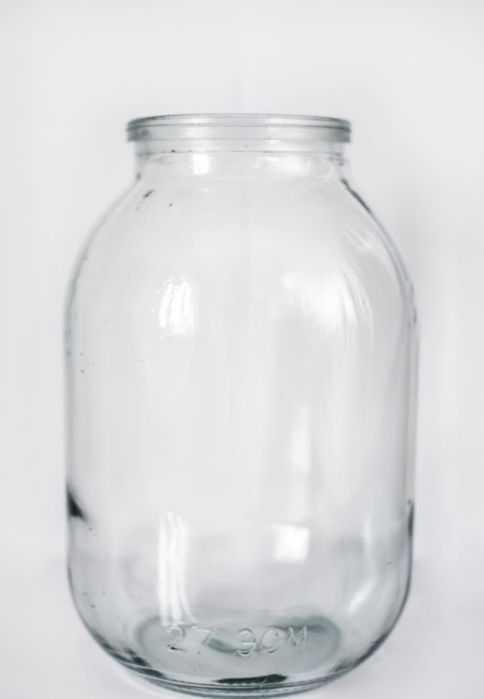 Продам банки стеклянные 2, 3