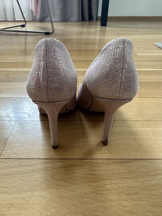 Pantofi din piele metalizată