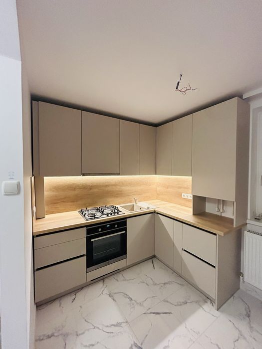 Apartament 2 camere COMPLET RENOVAT, mobilat și utilat, parcare rezervată – Micro 14