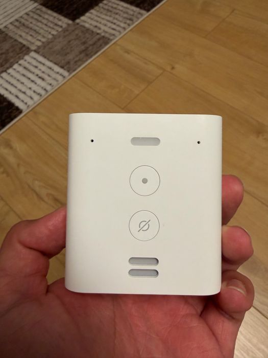 Vand Echo Flex, Amazon Alexa- stare impecabila!