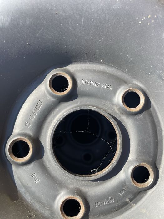Anvelope vara 205/60/16 si un set iarna cu jante audi 195/65/15