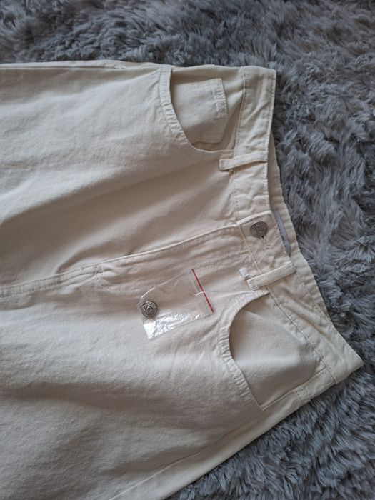 Fusta amisu  marimea 40