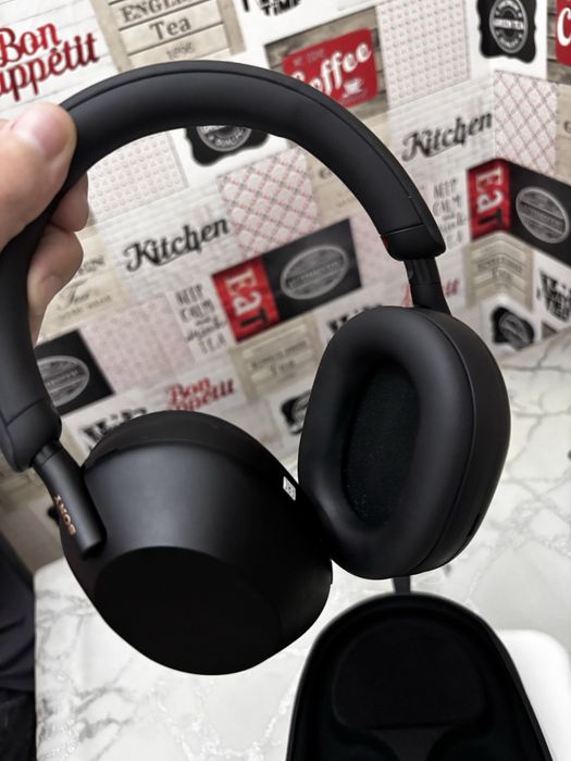 Продам нацшники Sony WH-1000XM5