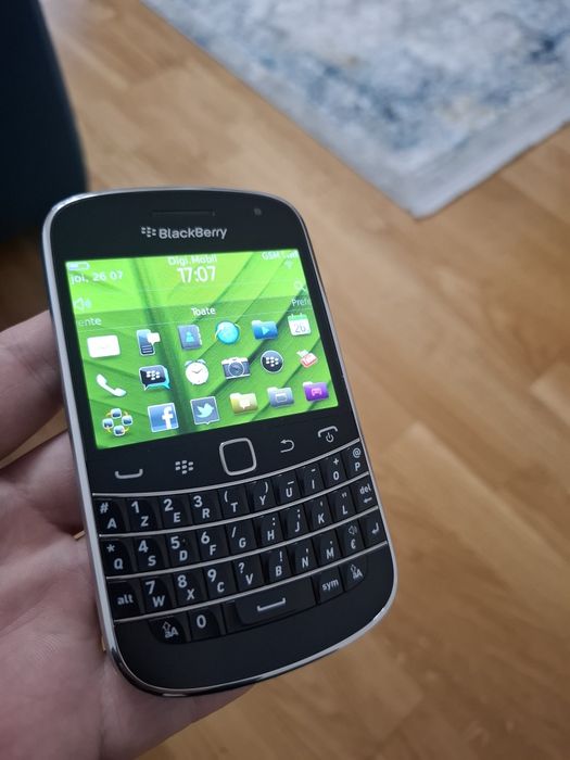 BlackBerry 9900 Bold