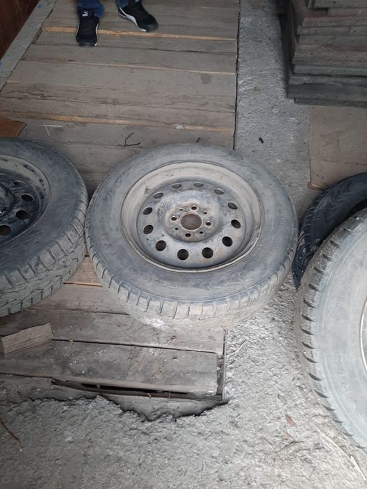 Продам колеса с дисками