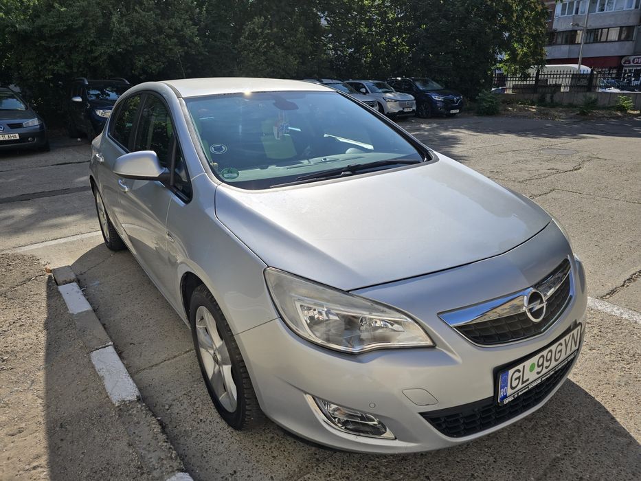 Vând Opel Astra Automată
