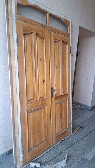 Продаются двери б/у Eshiklar sotiladi juda zo'r holatda