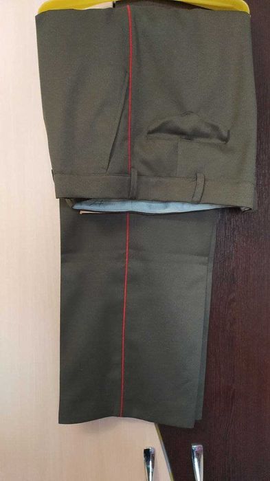 Военный шерстяной костюм