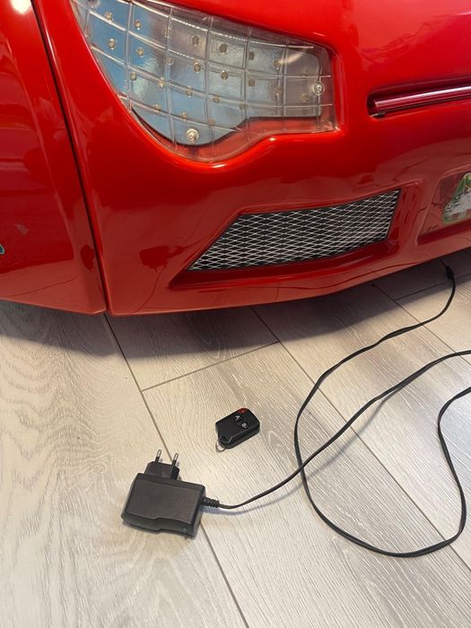 Pat masina cu telecomanda