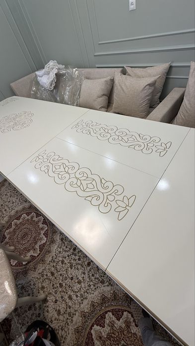 Продается Гостиный Стол