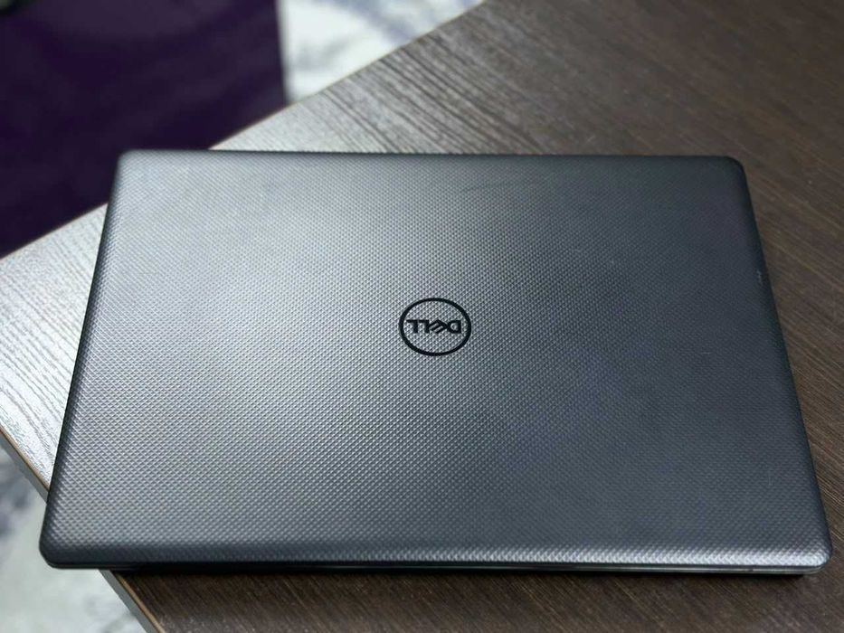 DELL i3-8 / 8GB / SSD 256GB