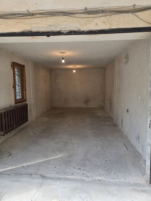 Гараж под наем 20 кв.м.Павлово до кръговото.во