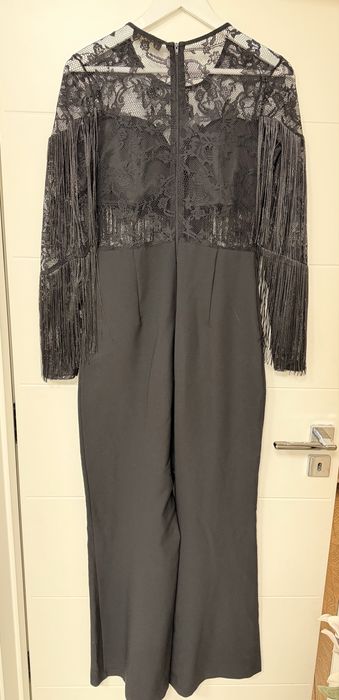 Черен стилен гащеризон с дантела и ресни