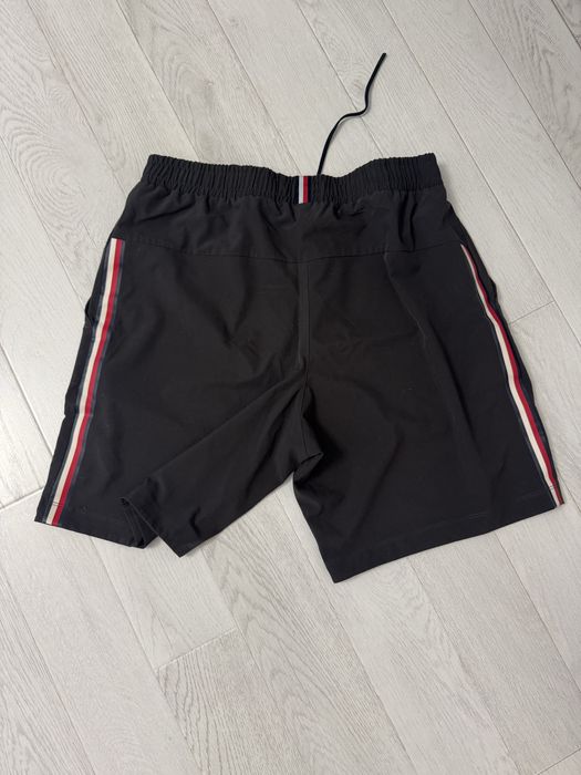 Продам шорты фирмы Tommy Hilfiger