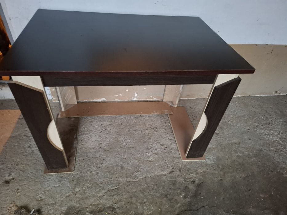 Vând masa de bucătărie  L120 -l 80cm