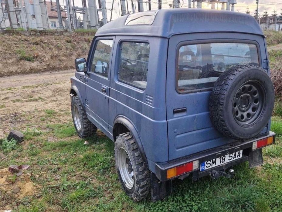 Vând Suzuki Samurai
