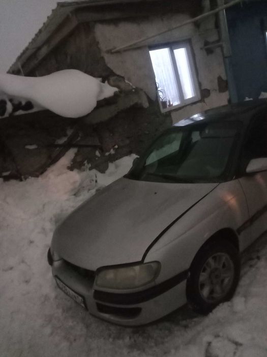 Опель омега 1997