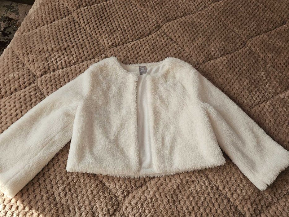 Детска шаферска рокля 128р-р и подарък към нея.