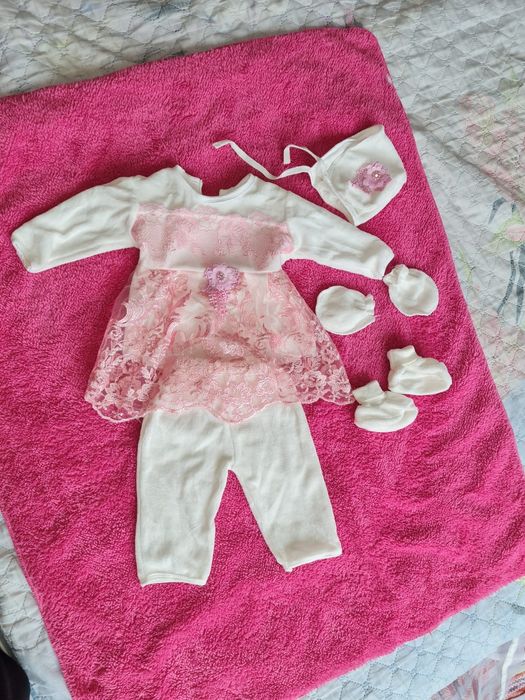 Костюм платье на выписку можно