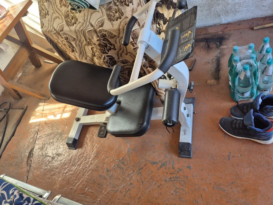 Тренажеры и стул