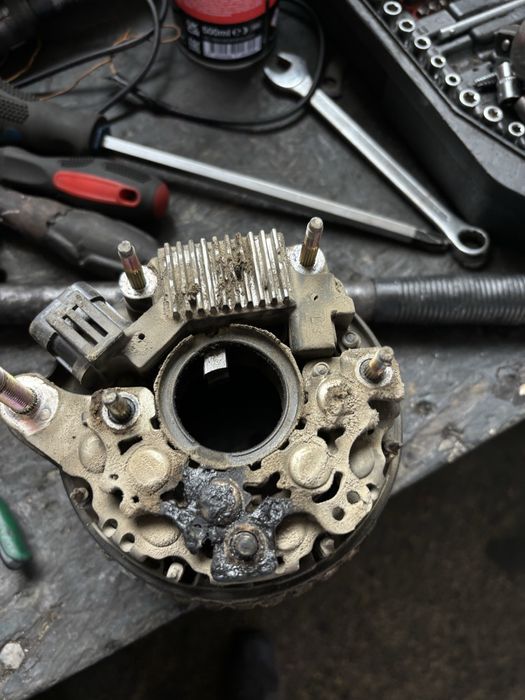 Atelier electric auto raparatii alternator si electromotor