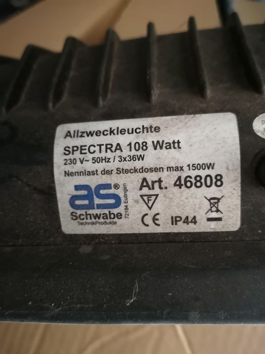 Vând 2 buc lampa