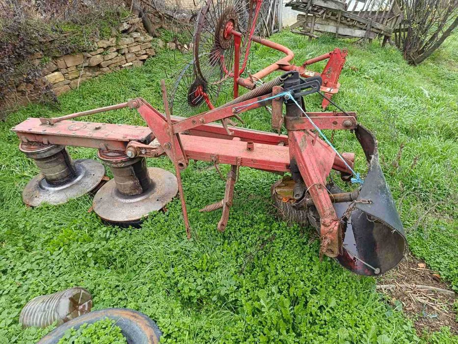 Продавам трактор владимировец