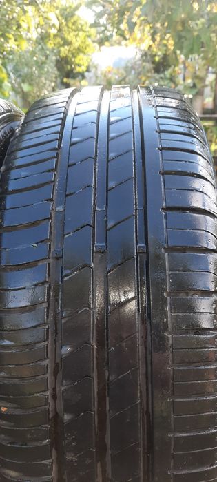 Vând cauciucuri vara Hankook 205/ 55/ R16