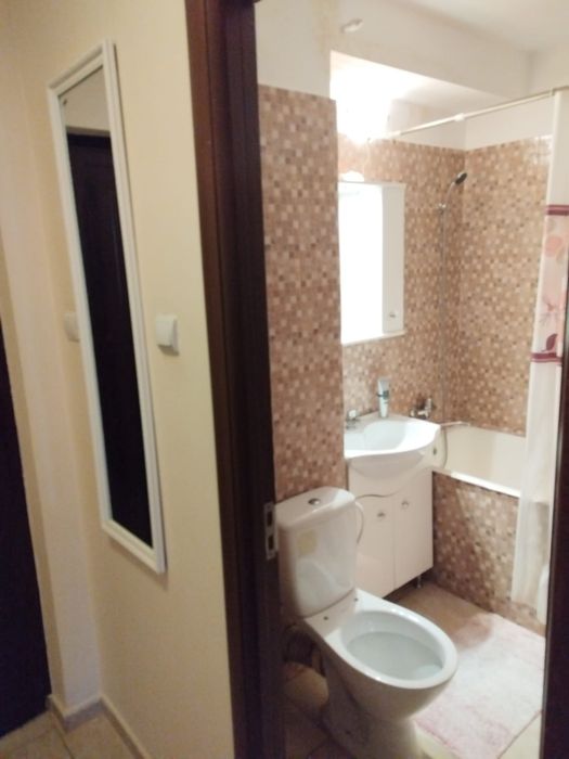 Închiriez garsonieră Complex  Vechi