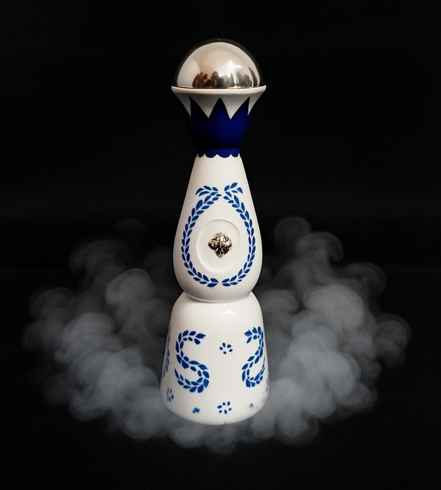 Narghilea/Vape-uri/ Țigări electronice /E-shisha – Design Tequila  Humo Azul 24k