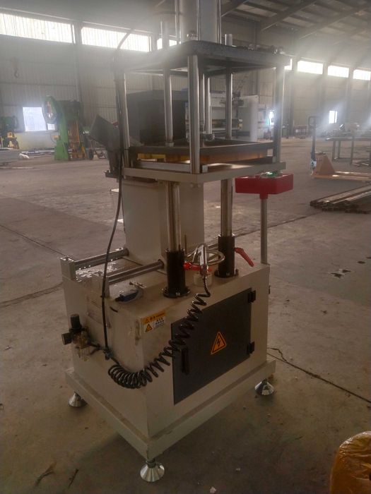 Оборудование для производства пластиковых окон и алюминиевых окон