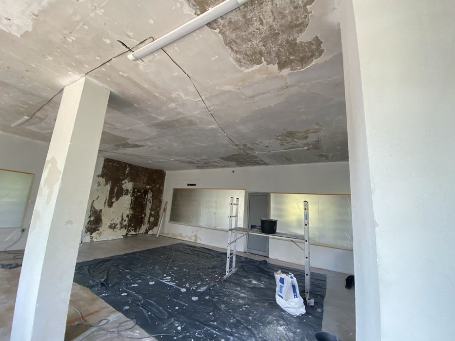 3€ Професионално боядисване с акрилни бои \ латекс Airless