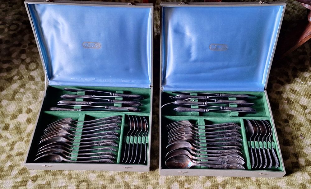 Set tacamuri placate argint