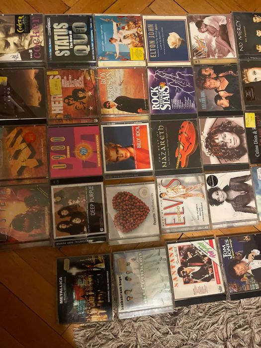 colectie de peste 60 cd-uri