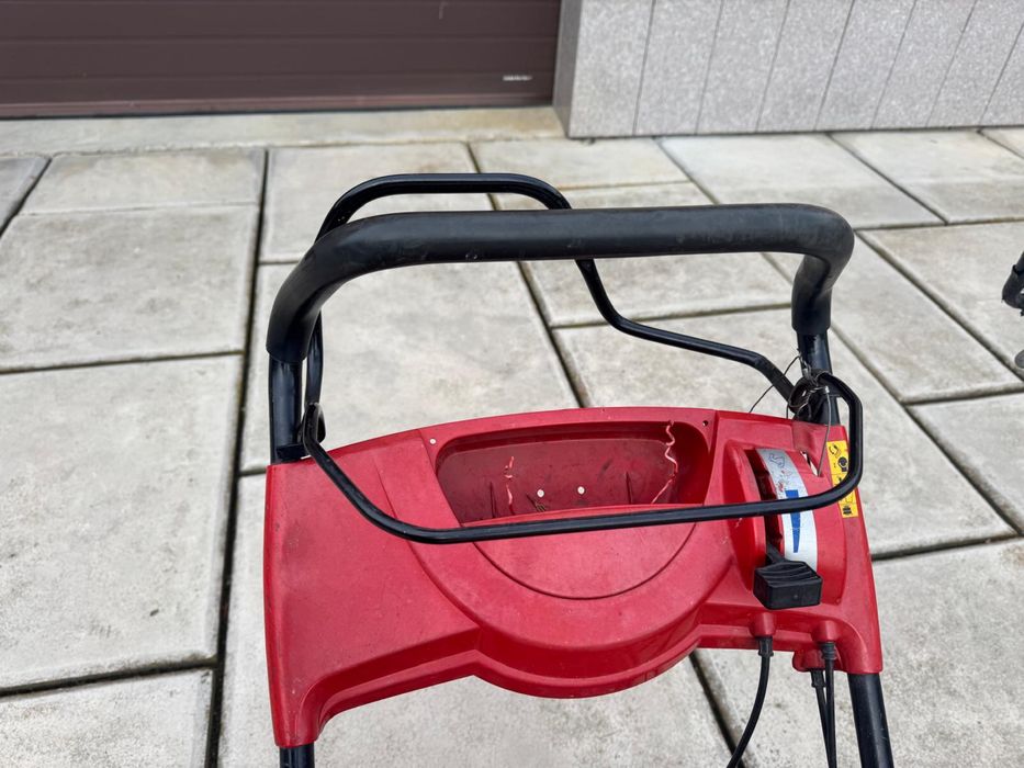 Masini de tuns gazon