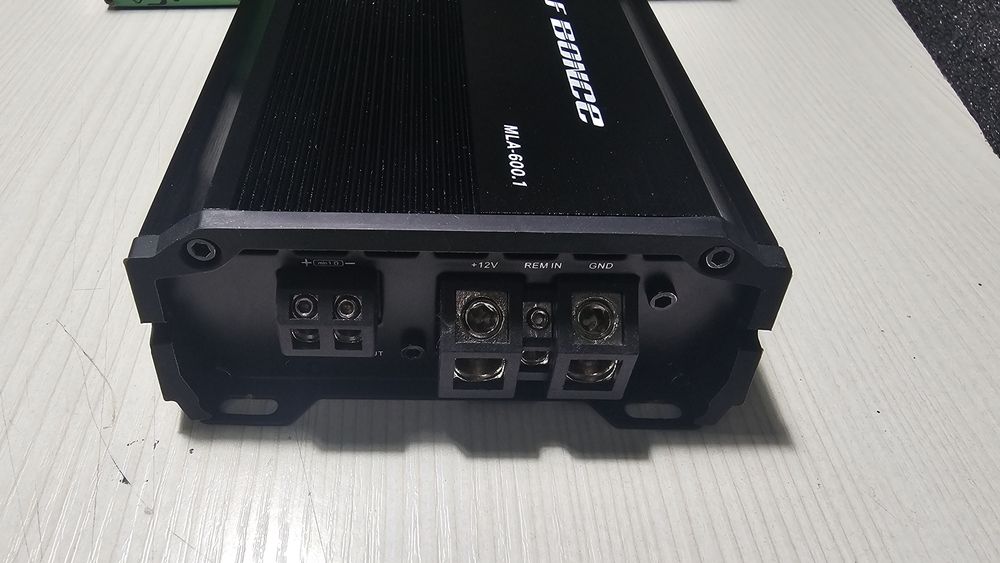 Усилитель Deaf Bonce Machete MLA-600.1  моноблок