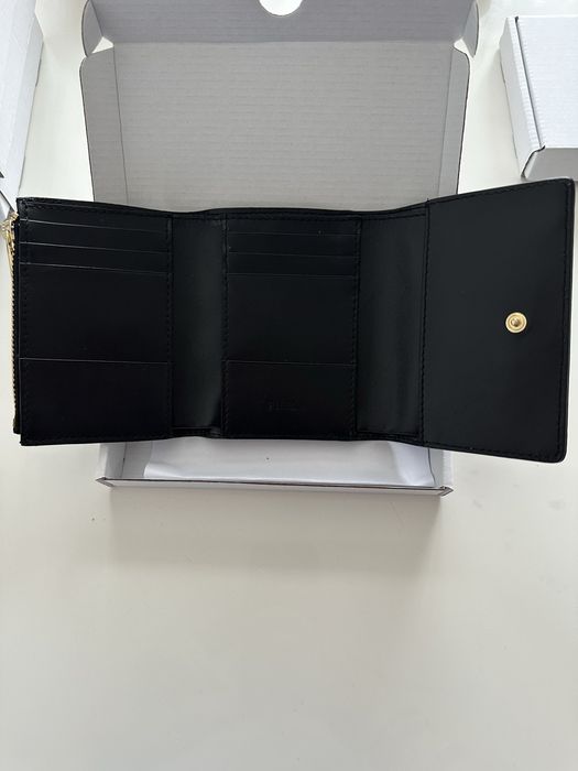 Дамски портмонета FURLA. Различни видове