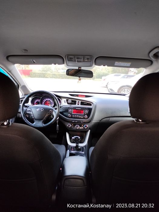 Продам автомобиль Kia CEED