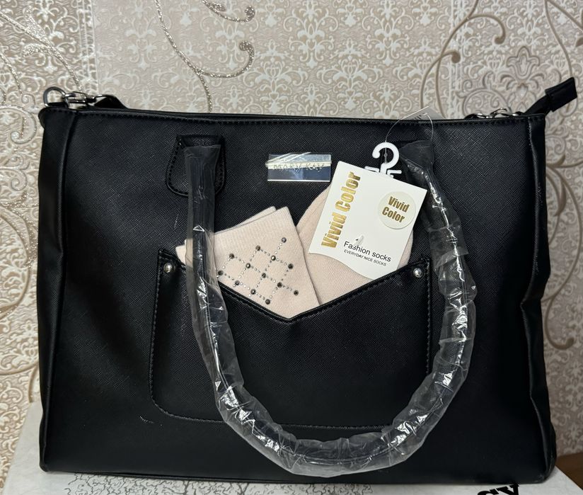 Сумка-тоут от бренда Mary Kay