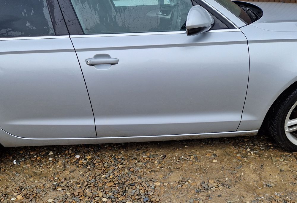 Portiera usa portbagaj triple bara spate trager faruri aripa fuzeta interior scaune volan navigatie oglinda praguri audi a6 c7
