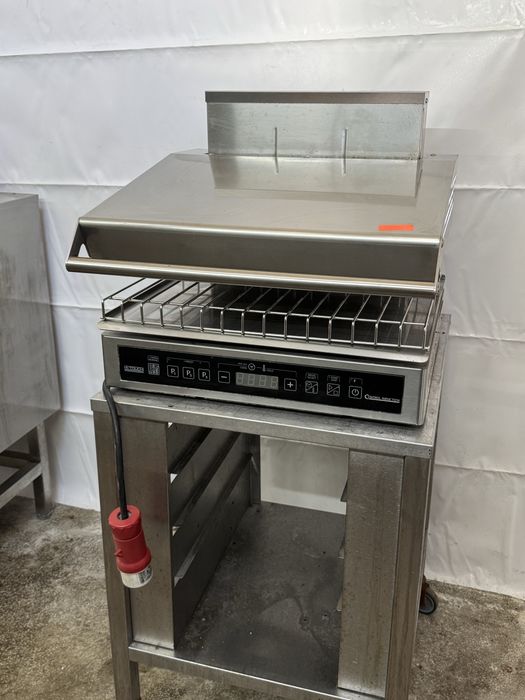 Професионален Саламандър / Тостер Lincat 3 kW с регулируема скара