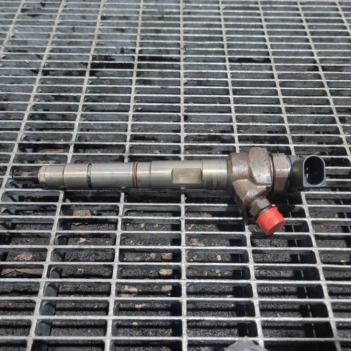 Injector Volkswagen Tiguan 5N 2.0 TDI 2007 - 2011 140CP CFFB (1116) Diesel 0445110369