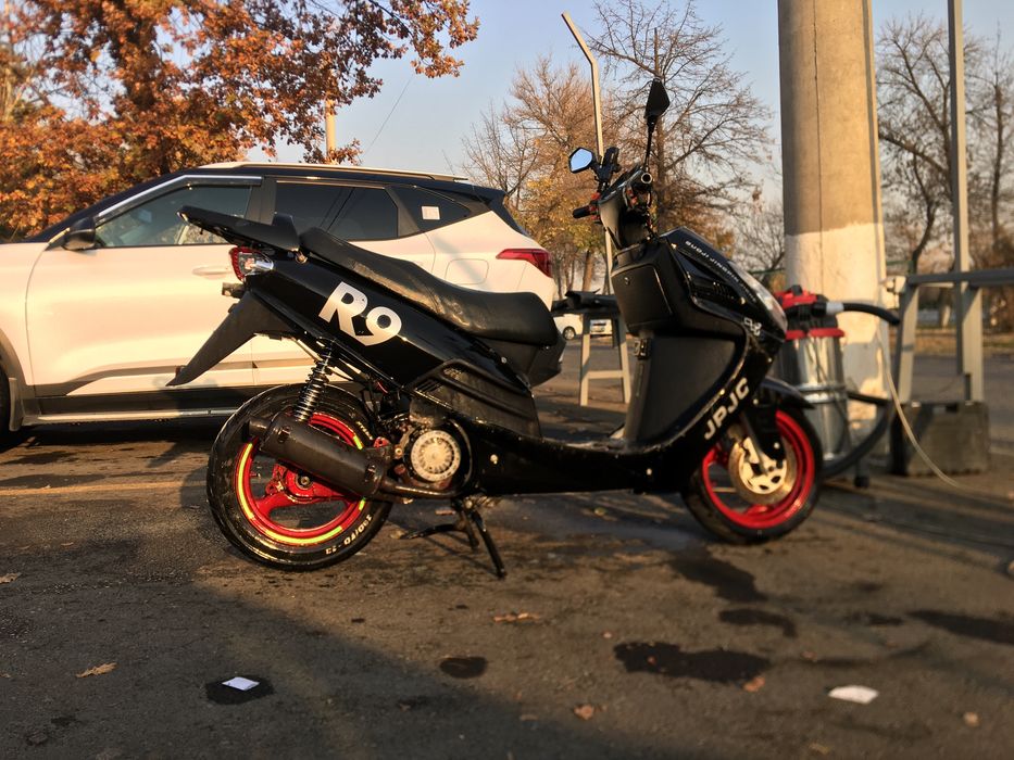 Скутер 150 кубов