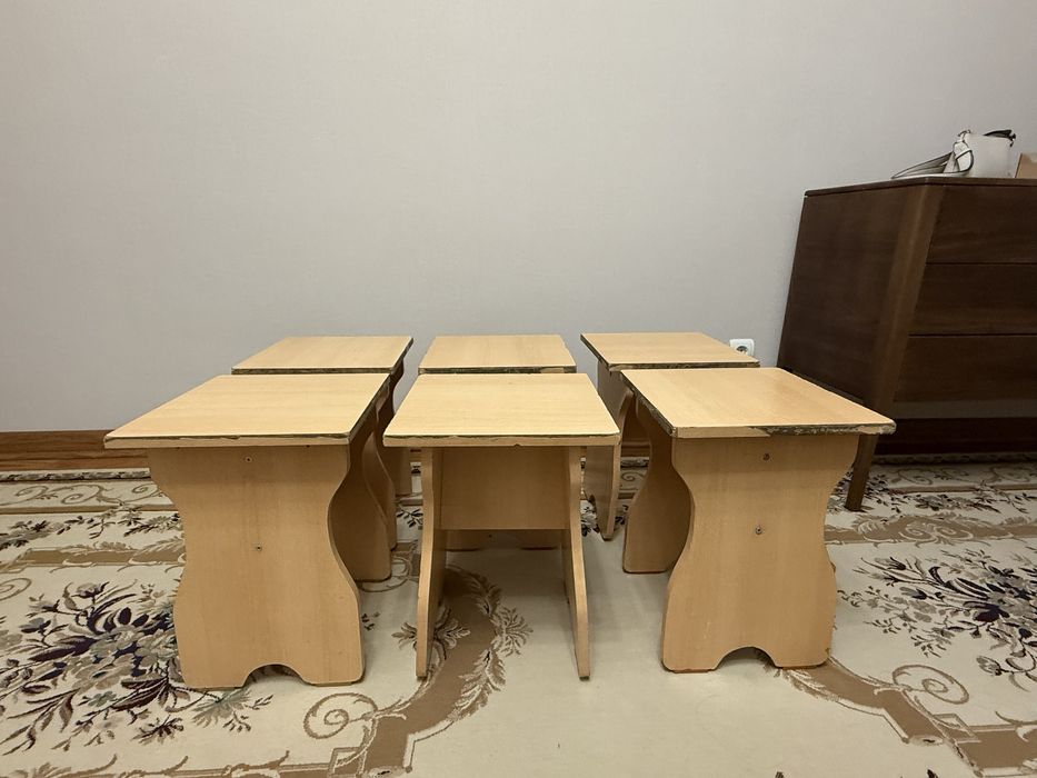 Табуретки (6 штук)