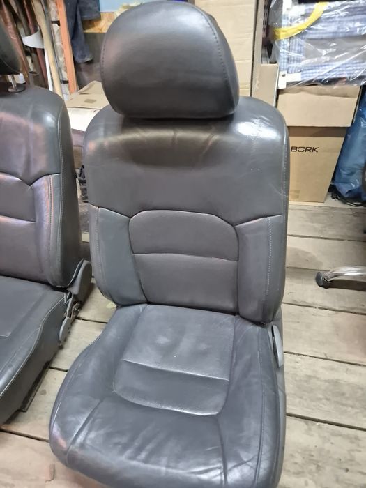 Продам сиденья от Lamd Cruiser 200,